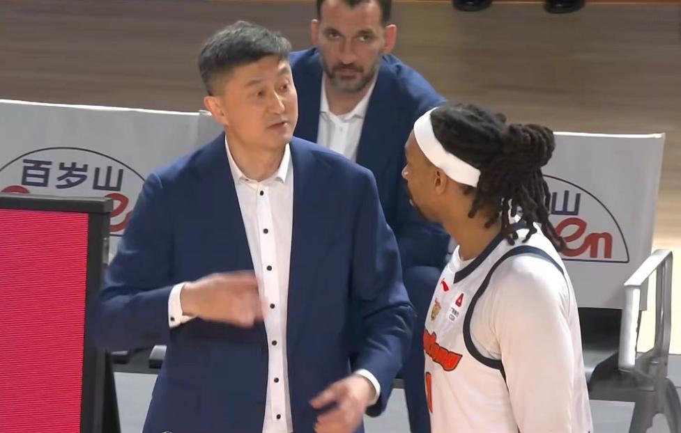 壹号娱乐下载-广东男篮主教练杜锋遭痛批，北京麦基首秀一般，山东新外援被看衰