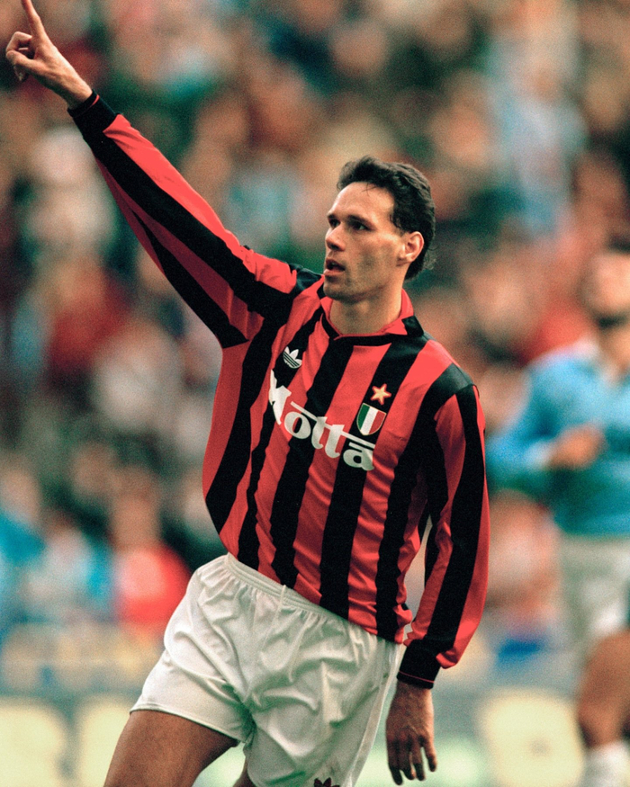 壹号娱乐官网-米兰老照片回顾范巴斯滕时代|AC米兰|ac米兰_新浪新闻